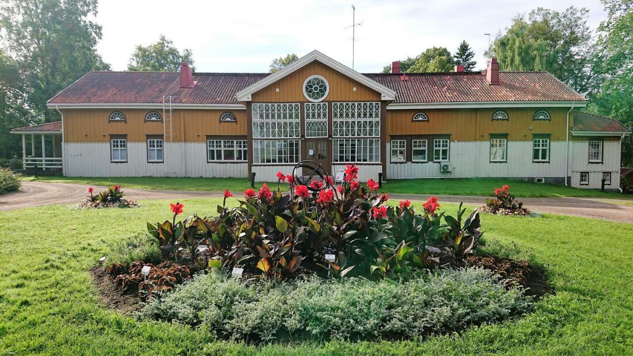 Lepaan Kartanon Vierashuone Hotel Exterior photo