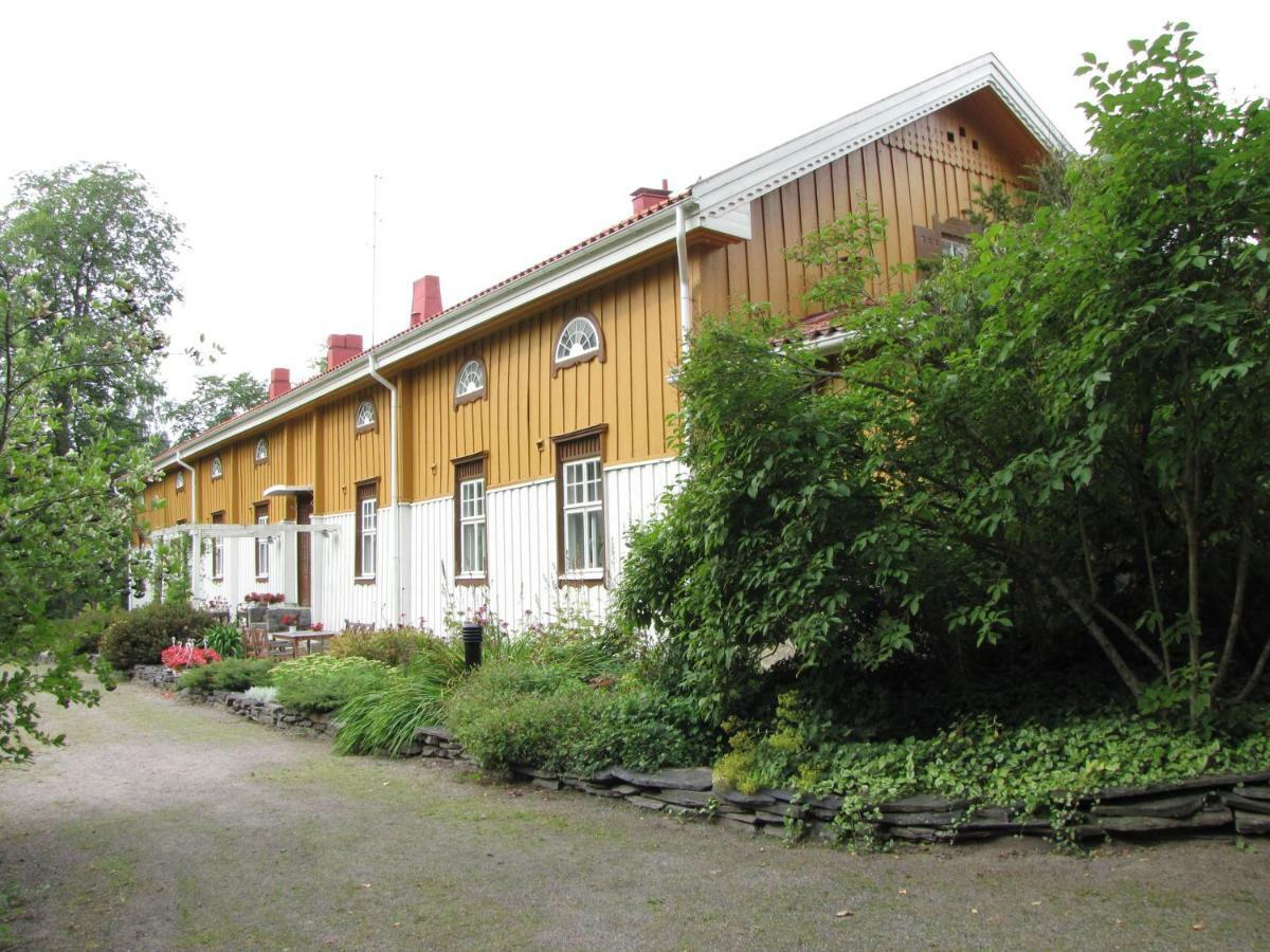 Lepaan Kartanon Vierashuone Hotel Exterior photo